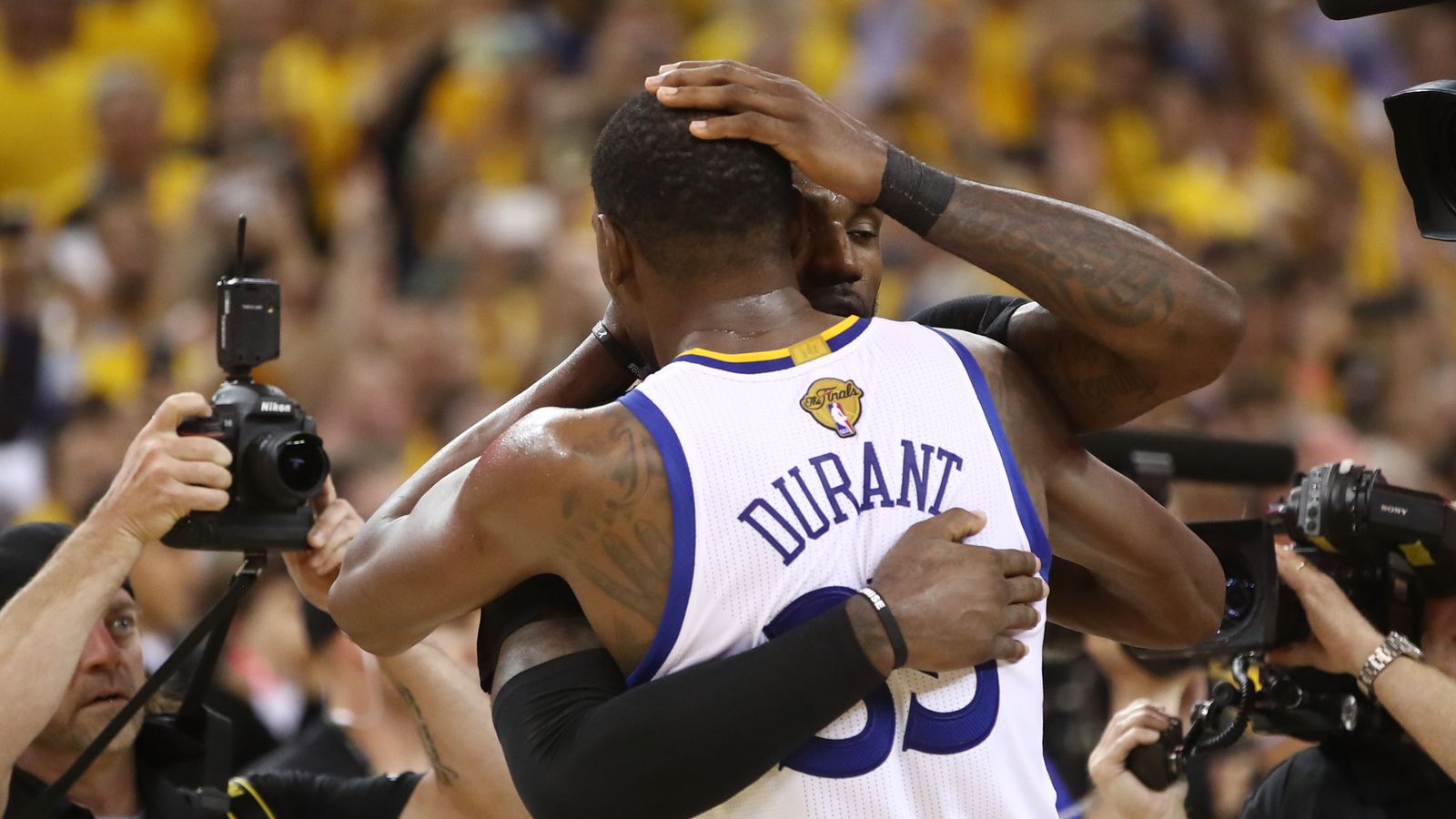 哈登后撤步三分技术解剖：NBA最难防守的进攻武器如何运作